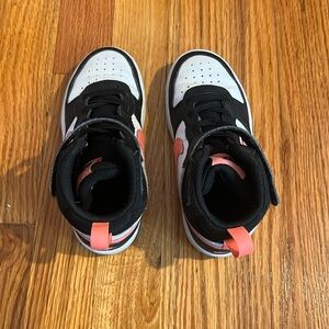 Little Girls Court Borough Mid 2 Stay-Put. Size 11.